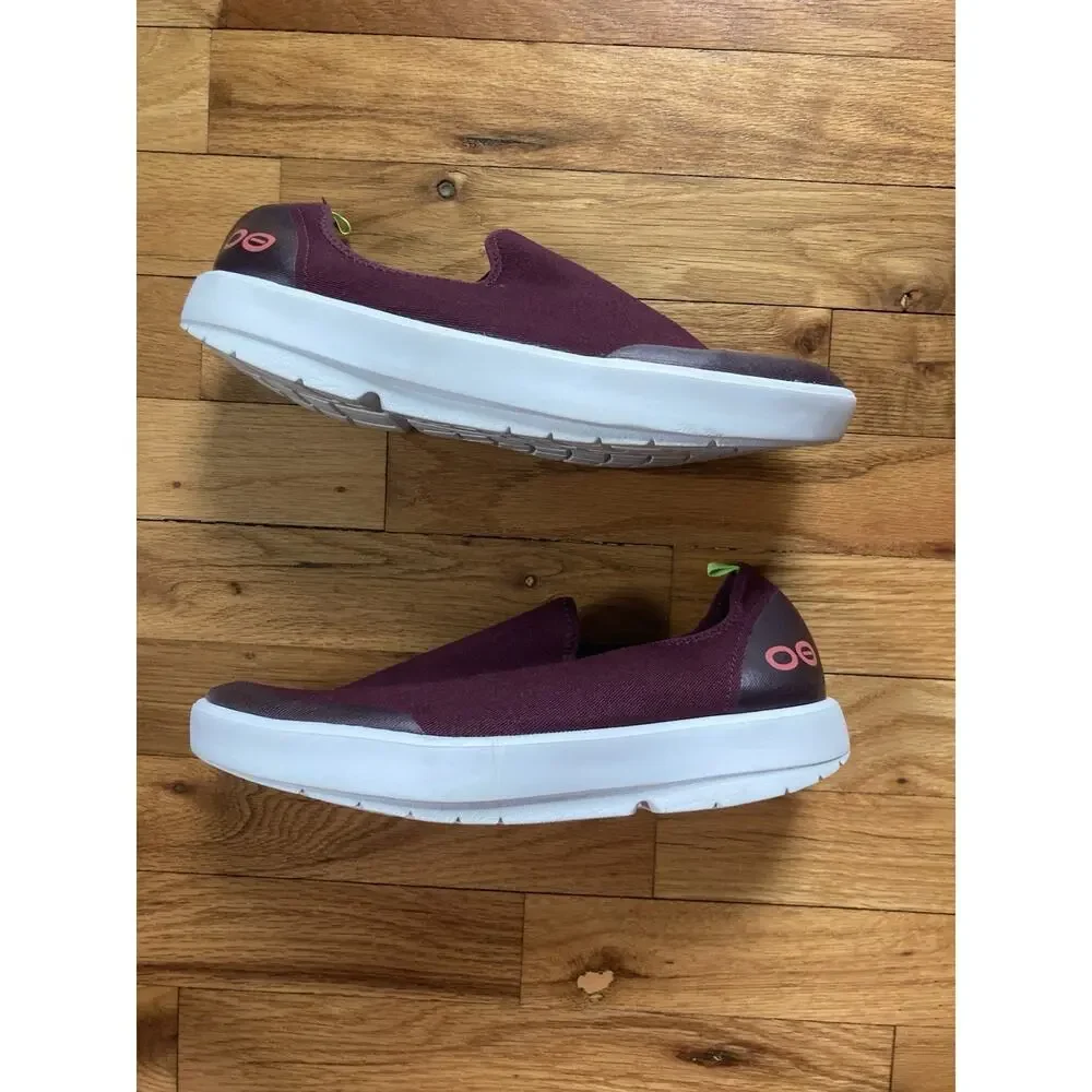 Oofos OOmg EEzee 11 Low Burgundy Casual Walking Comfort Recovery Shoes